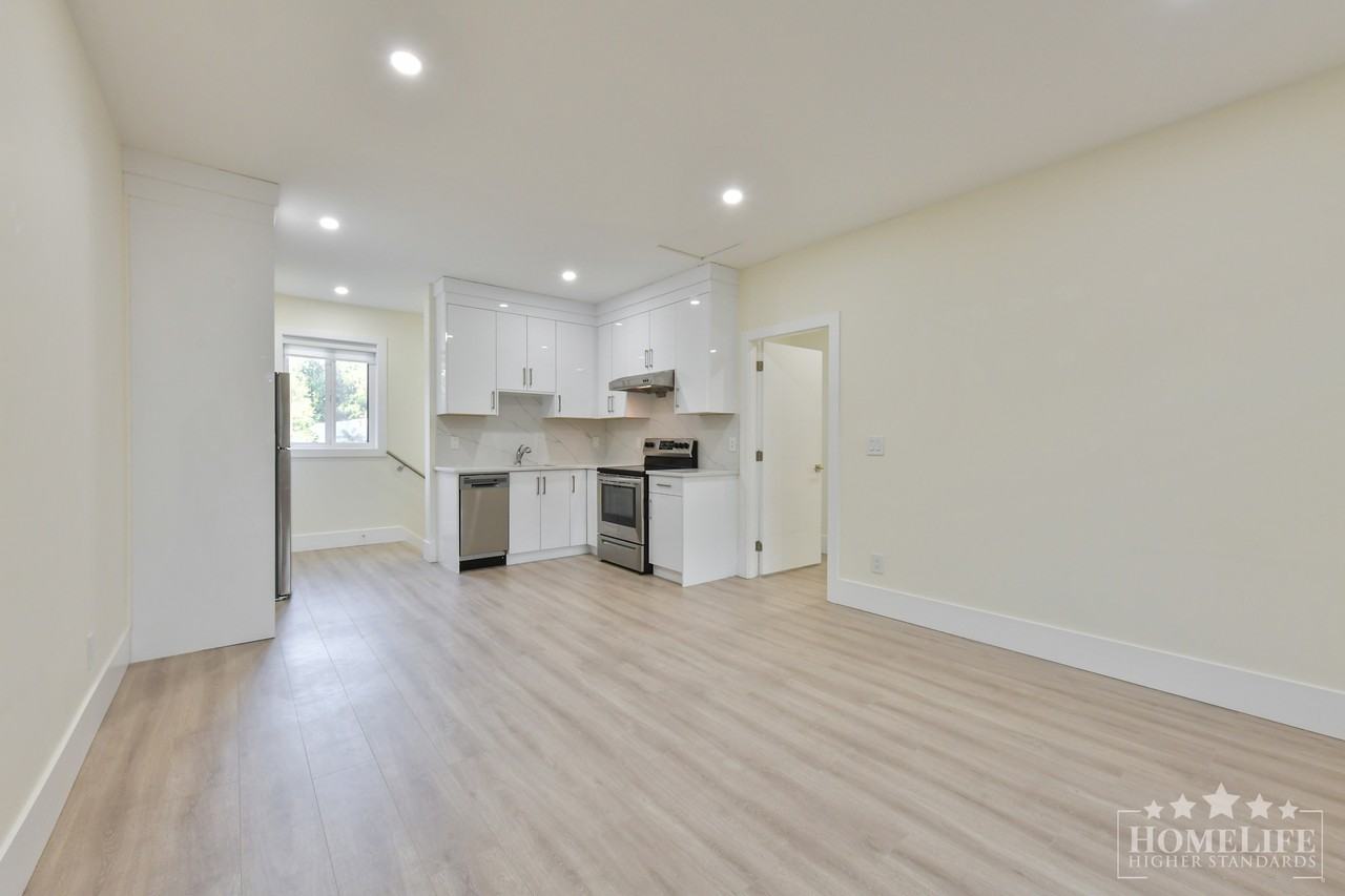 19815 40a Ave #BS - Photo 2 of 12