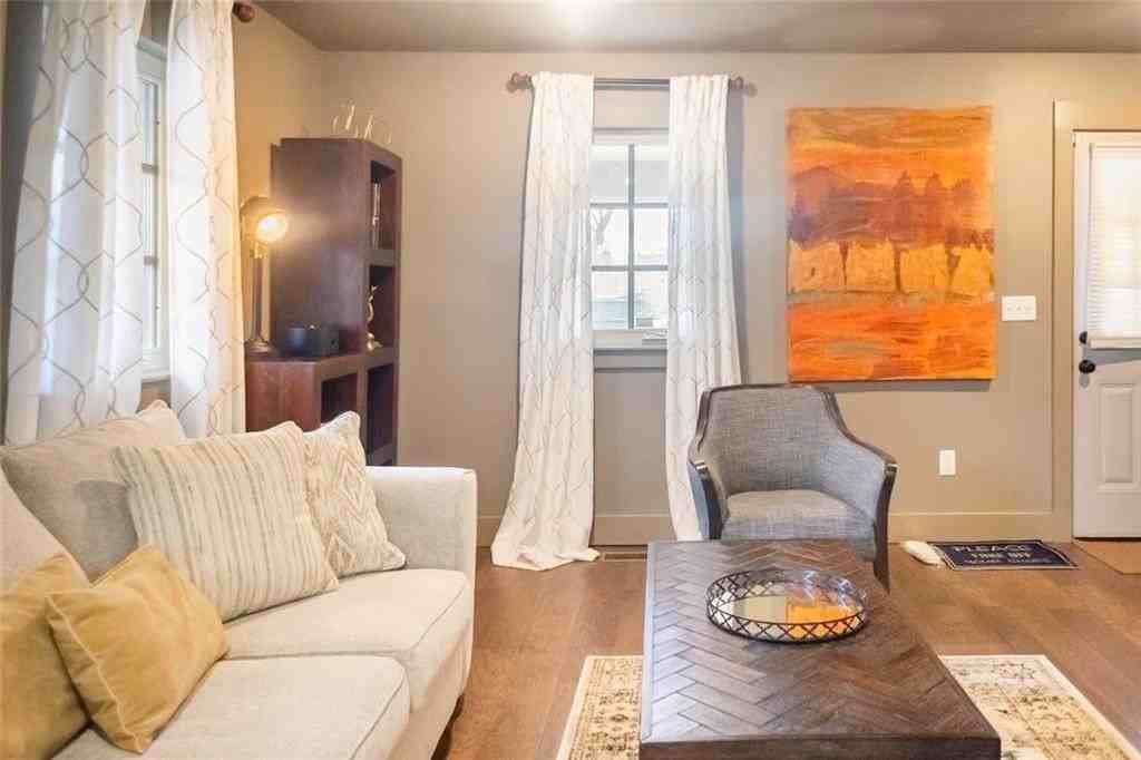 301 Nw F St - Photo 6 of 24