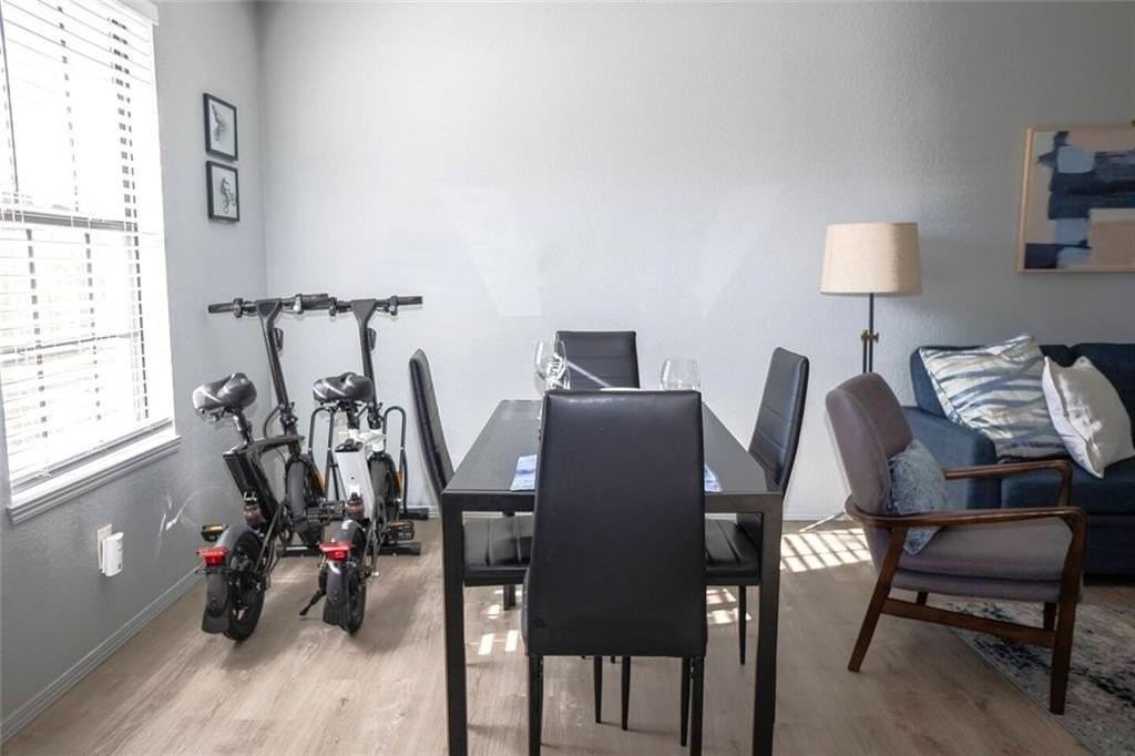 502  SE B  ST Unit #C #C - Photo 7 of 17