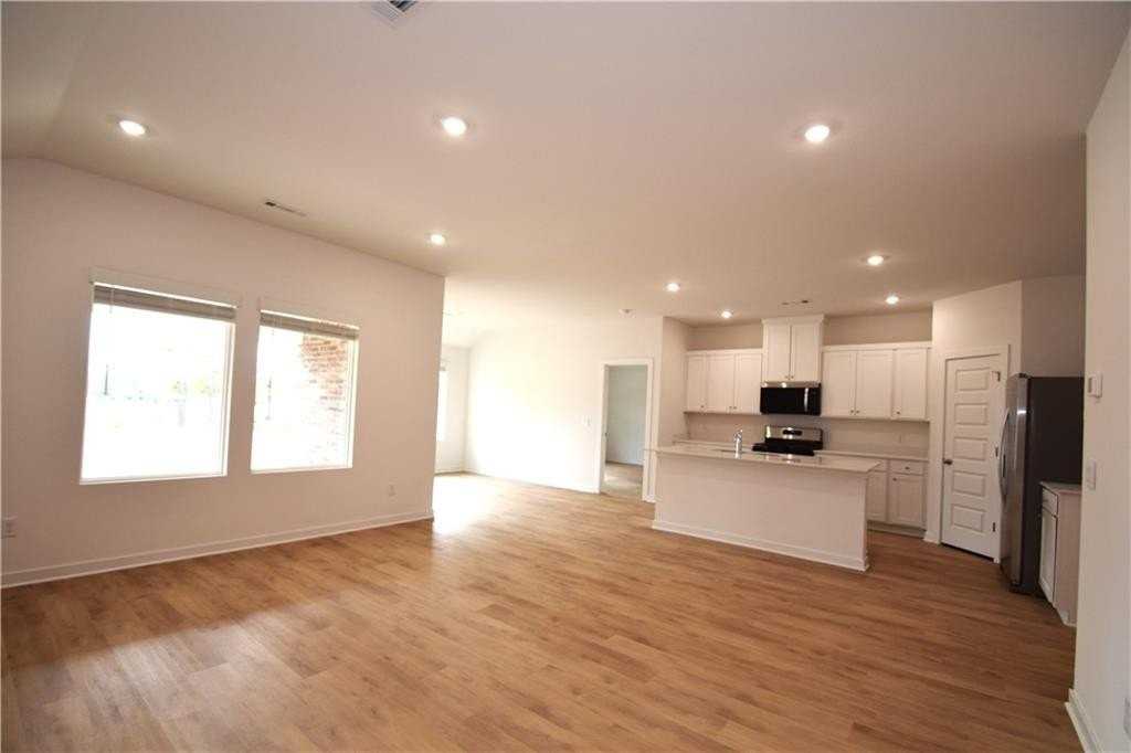 373 Florida Ave - Photo 4 of 27