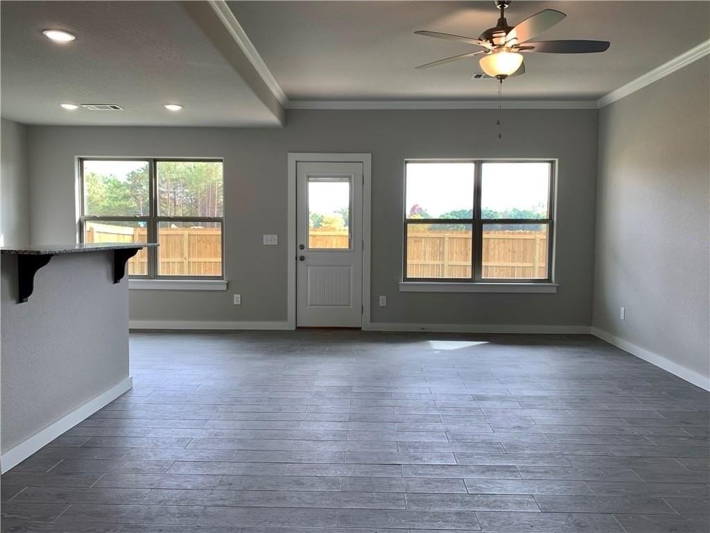 443 Rama St - Photo 4 of 20