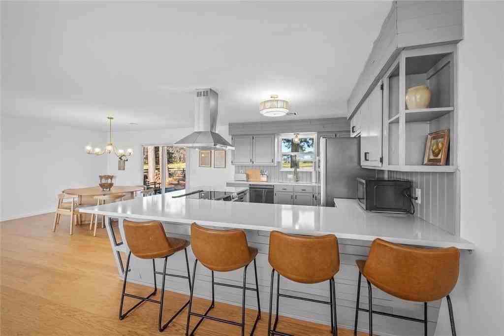 15564 Prairie View Rd - Photo 2 of 35