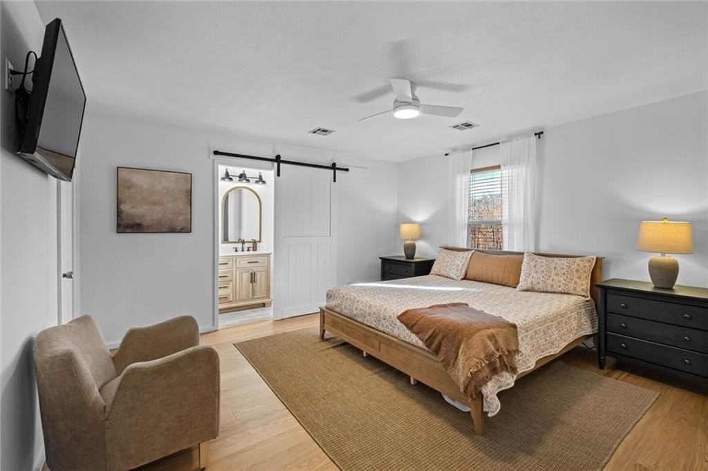 15564 Prairie View Rd - Photo 3 of 35