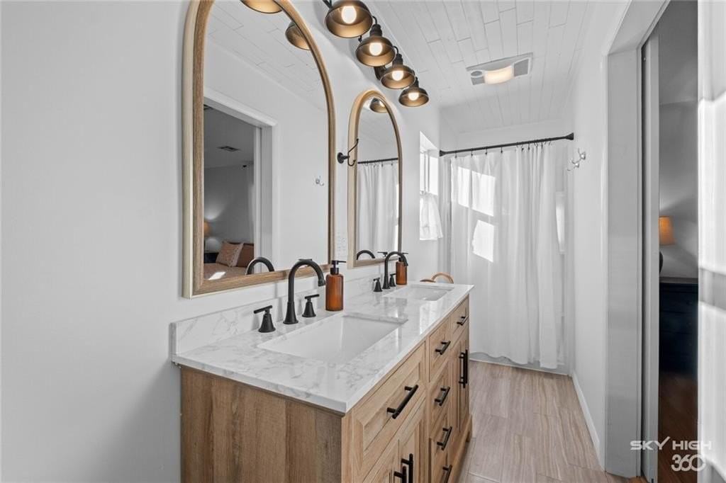 15564 Prairie View Rd - Photo 5 of 35