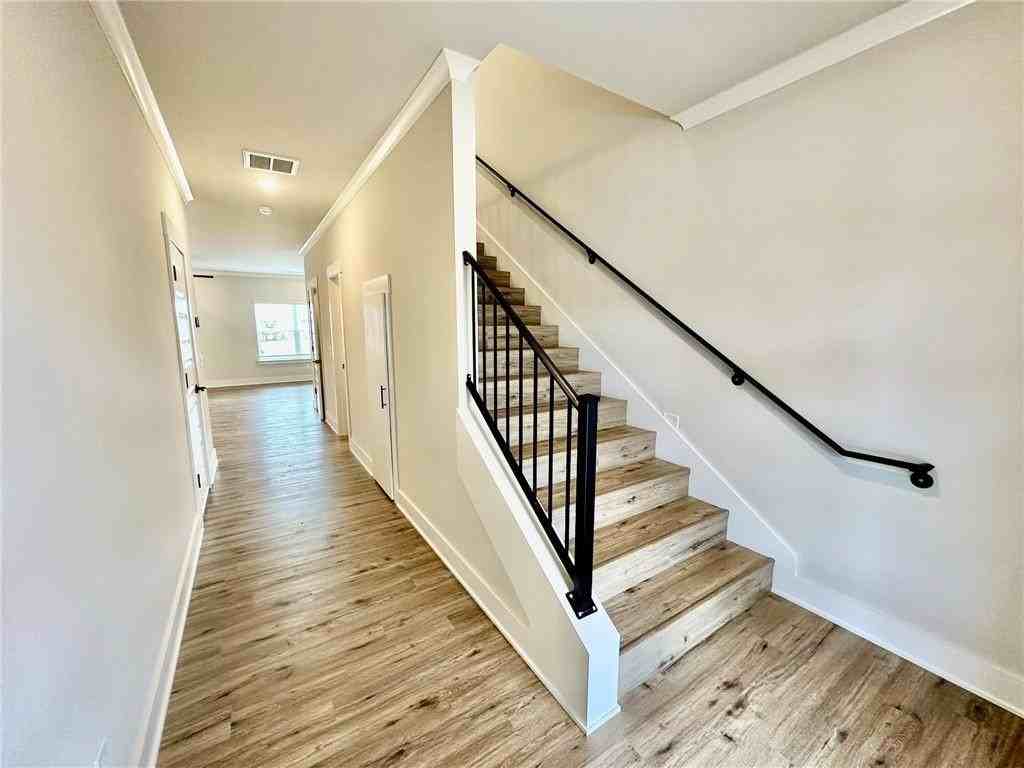 2805 Sw Hampshire Ave - Photo 2 of 22