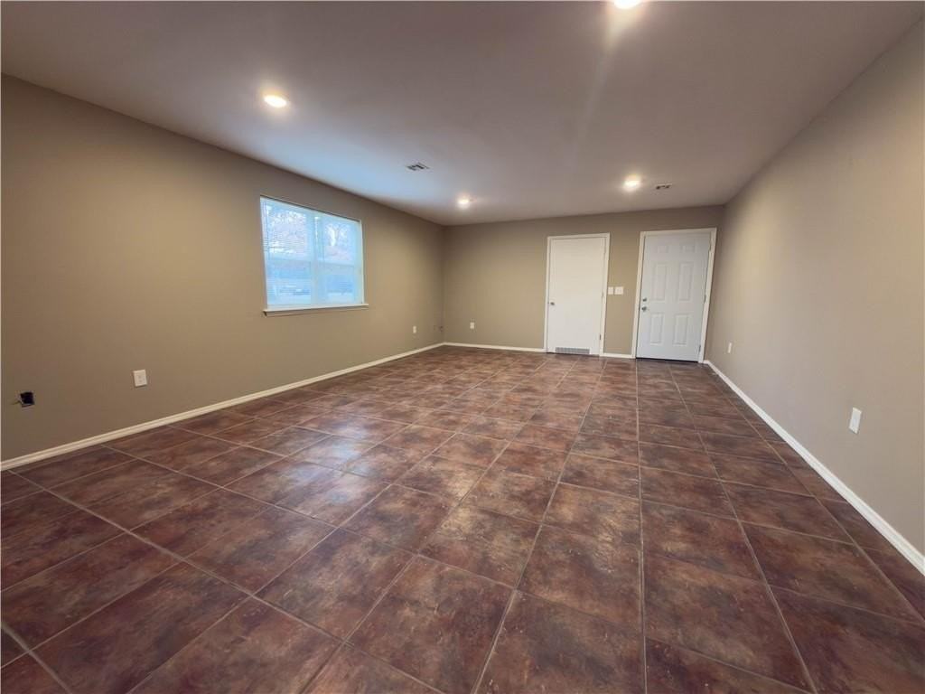 806 N 30th St - Photo 2 of 10