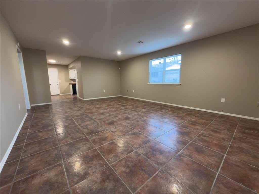 806 N 30th St - Photo 3 of 10