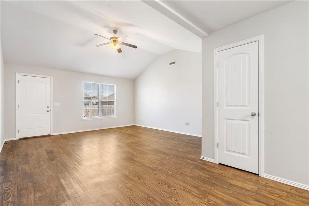 103 Foxglove St - Photo 3 of 19