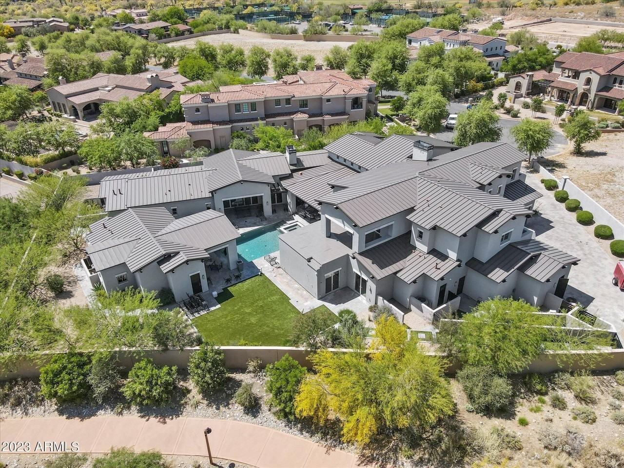 9979 E Toms Thumb - Photo 2 of 50