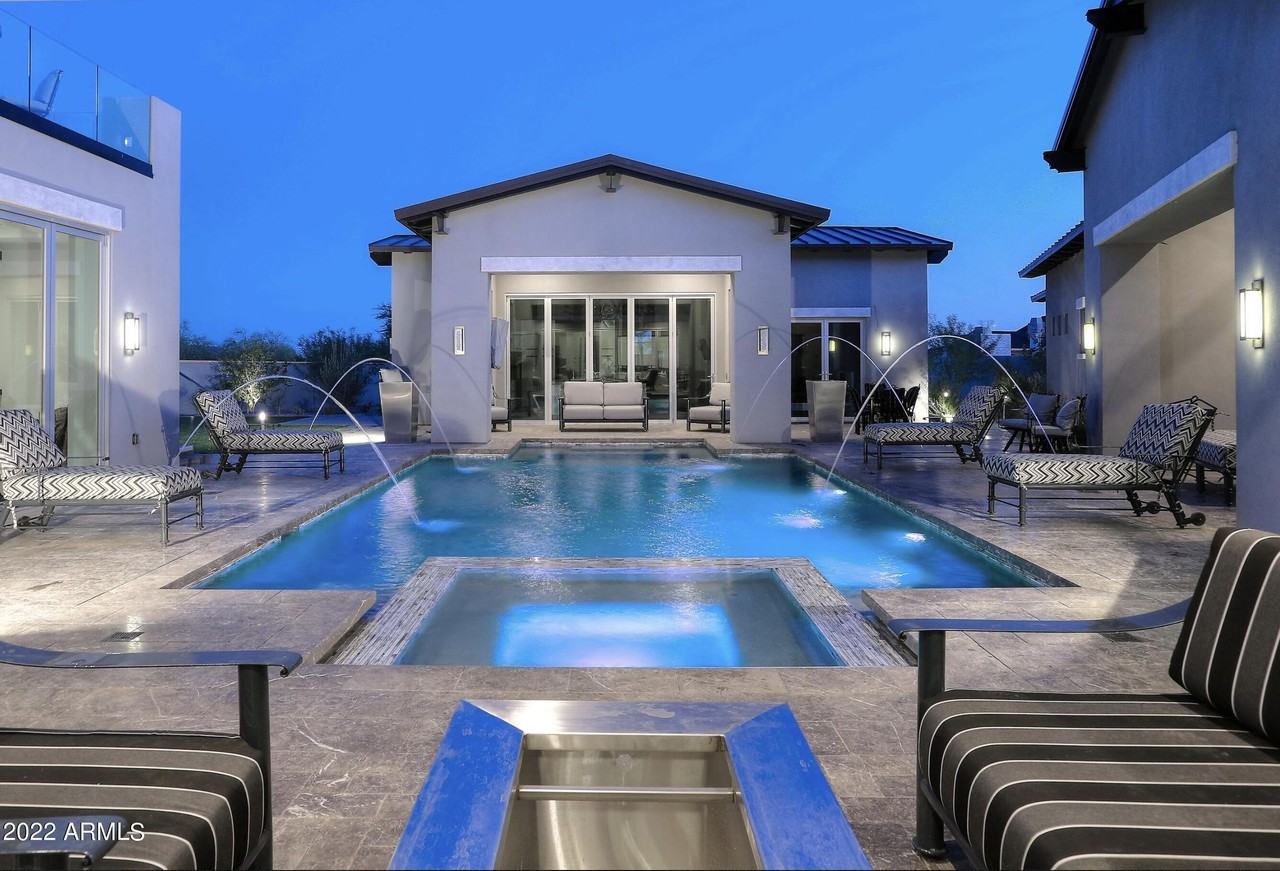 9979 E Toms Thumb - Photo 3 of 50