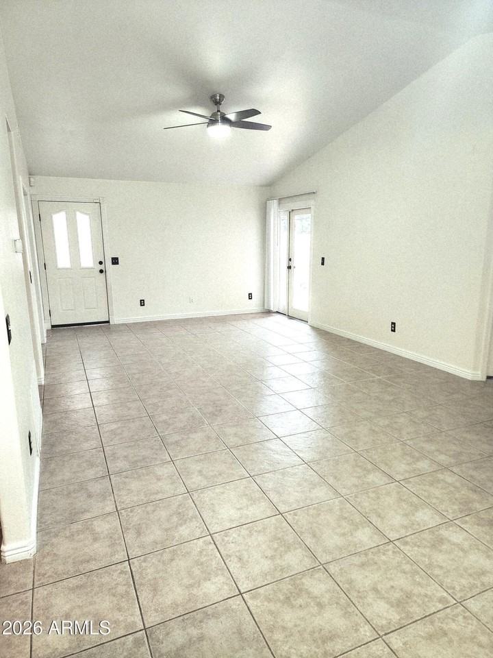 7545 W Kerry Ln - Photo 2 of 18