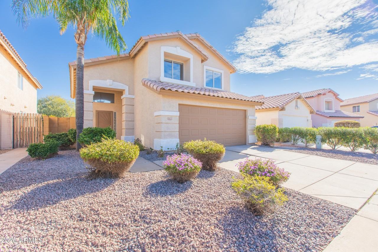 18623 N 39th Way - Photo 2 of 38