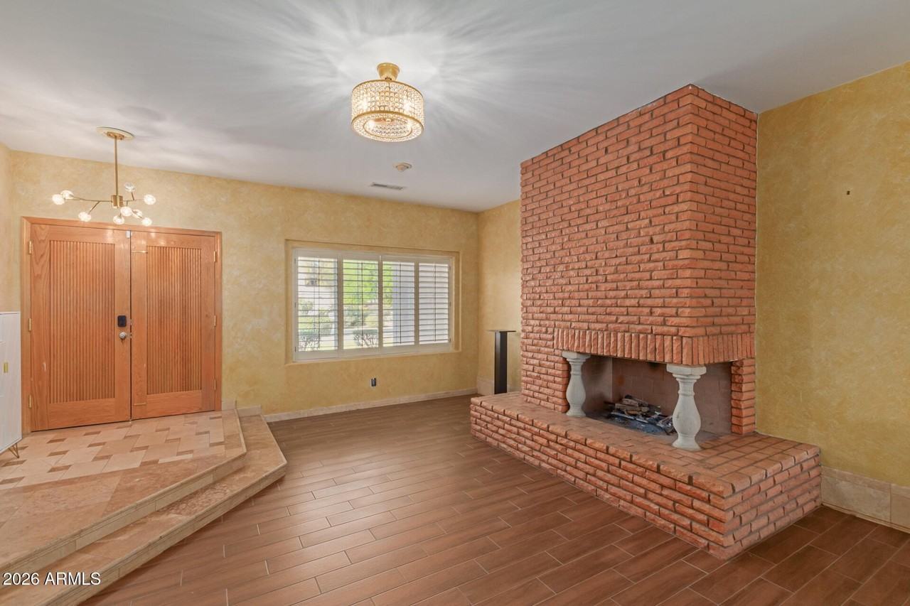 601 W San Marcos Dr - Photo 5 of 36