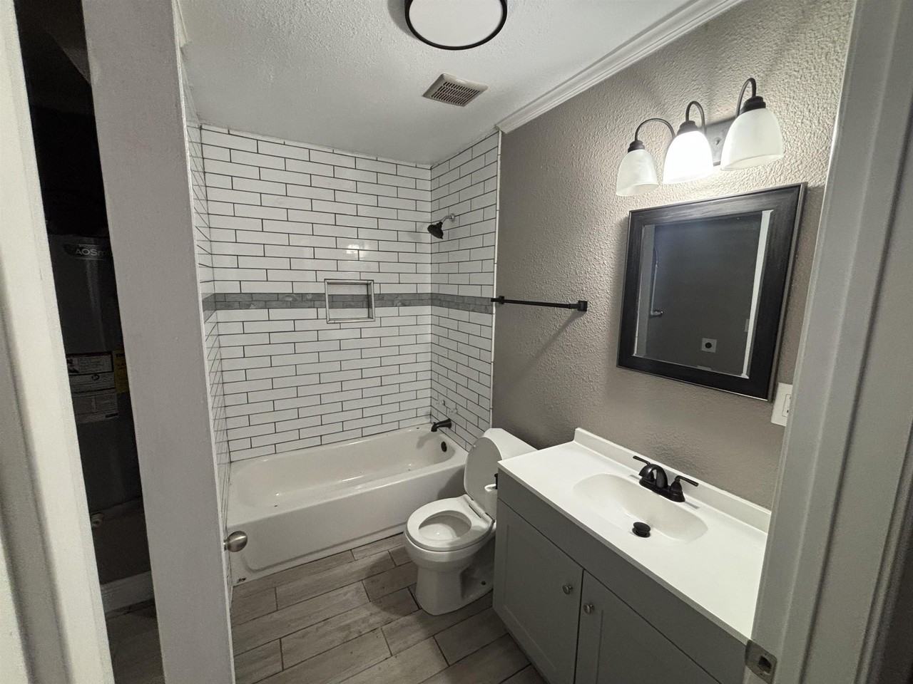 2121 Western Ave - Photo 6 of 6