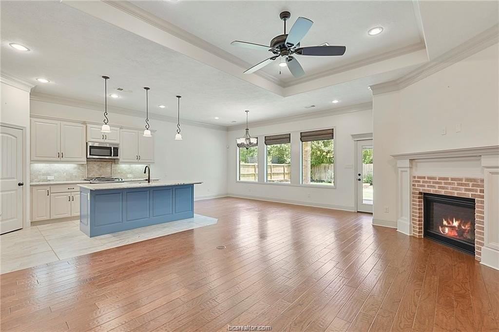 15643 Long Creek Ln - Photo 3 of 19