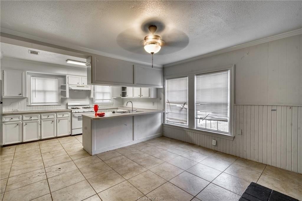 1505 Echols St #B - Photo 5 of 17