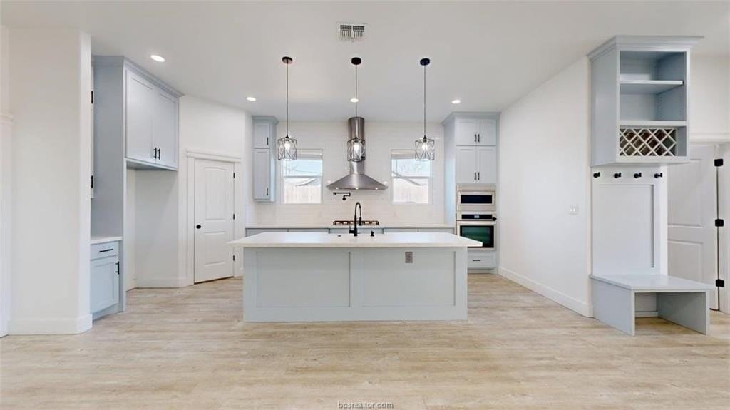 4867 N Oakland Ln - Photo 6 of 50