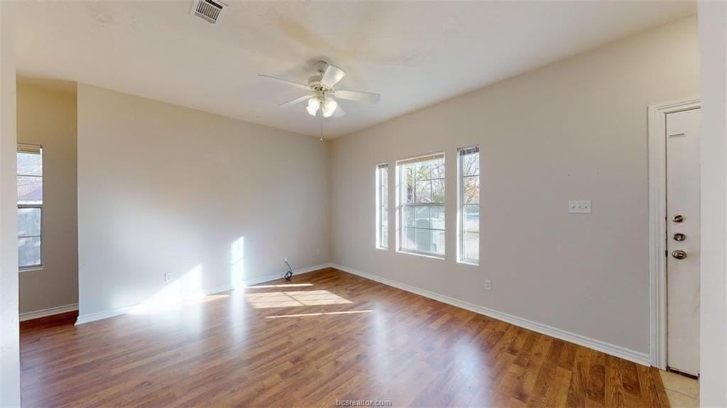 1502 Maglothin Ct - Photo 4 of 36