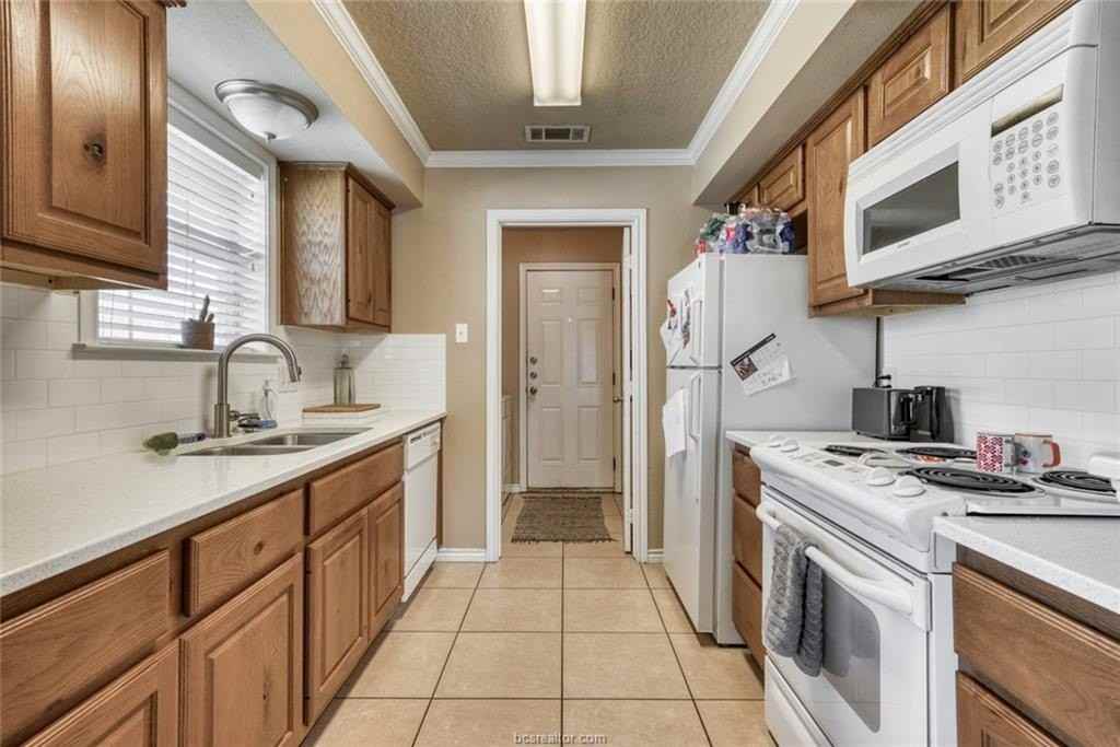 2327 Autumn Chase Loop - Photo 6 of 12