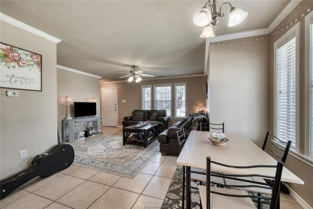 2325 Autumn Chase Loop - Photo 2 of 13