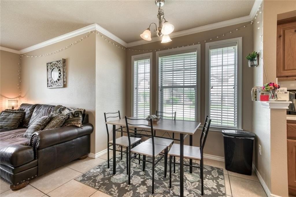 2325 Autumn Chase Loop - Photo 5 of 13