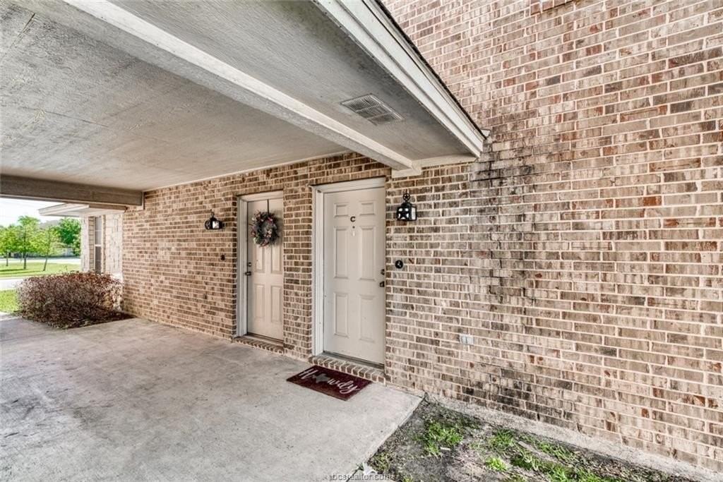 2339 Autumn Chase Loop #D - Photo 2 of 13