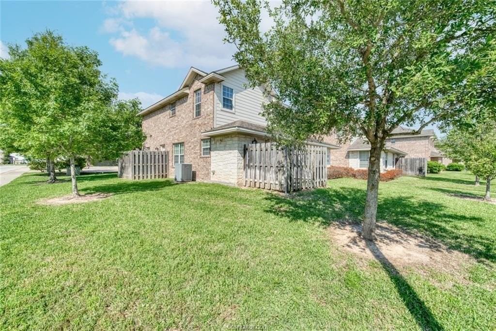 2339 Autumn Chase Loop #D - Photo 3 of 13