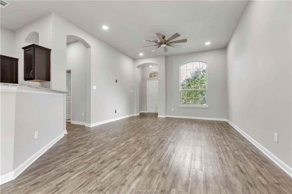 242 Fieldstone Pl - Photo 6 of 27