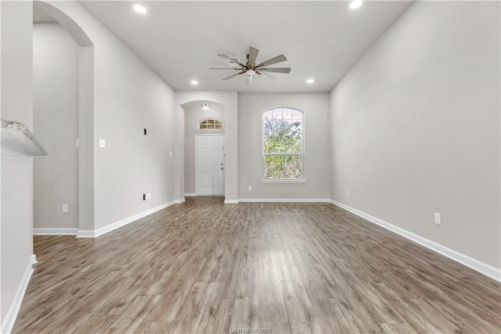 242 Fieldstone Pl - Photo 7 of 27