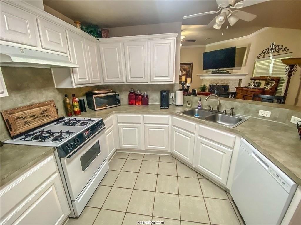 1317 Markham Ct - Photo 6 of 16