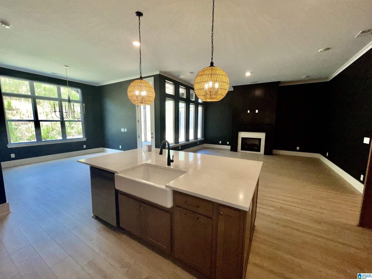 1081 Clifton Rd - Photo 5 of 50