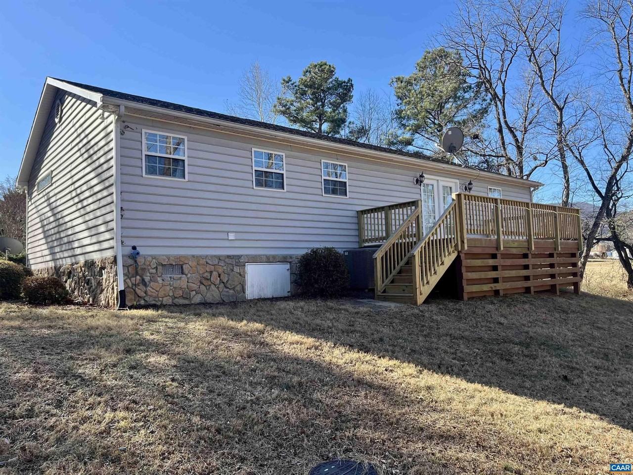 4678 Garth Rd - Photo 5 of 21