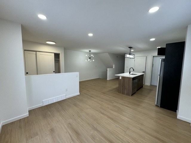 401 Parkview St - Photo 2 of 25