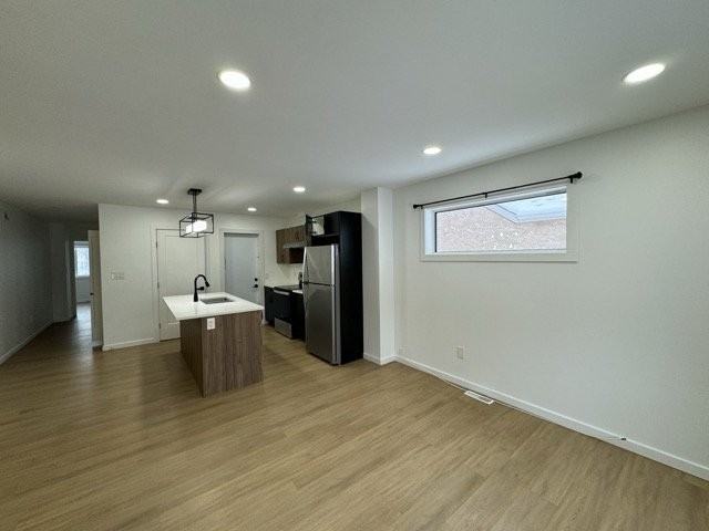 401 Parkview St - Photo 3 of 25