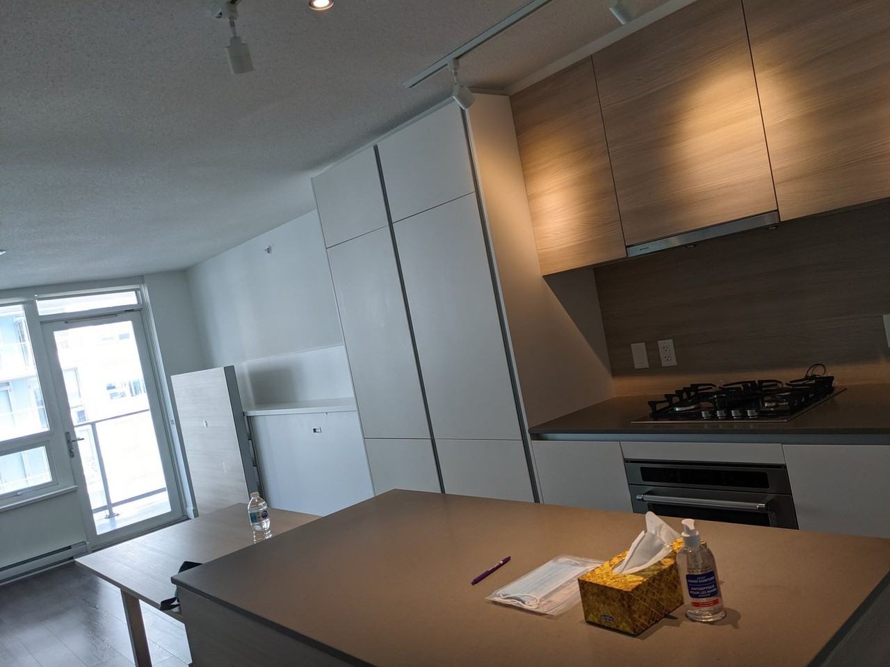 988 Quayside Dr - Photo 4 of 21