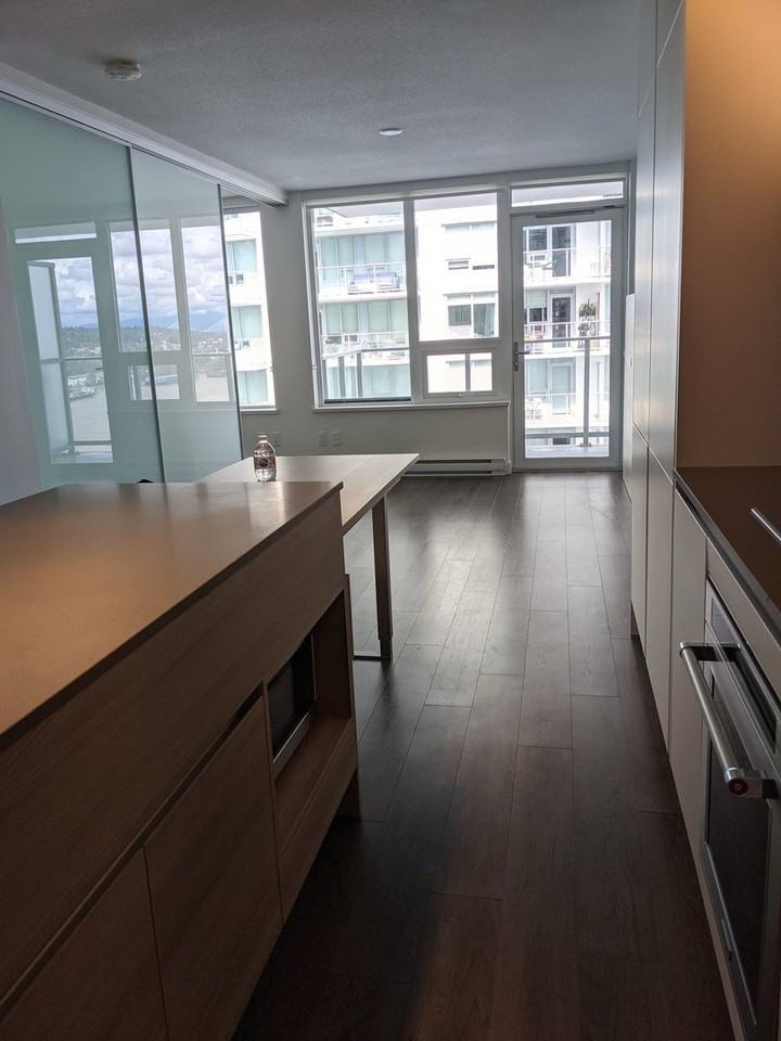 988 Quayside Dr - Photo 7 of 21