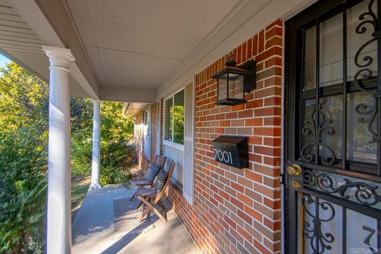 7001 Bluebird Dr - Photo 4 of 38