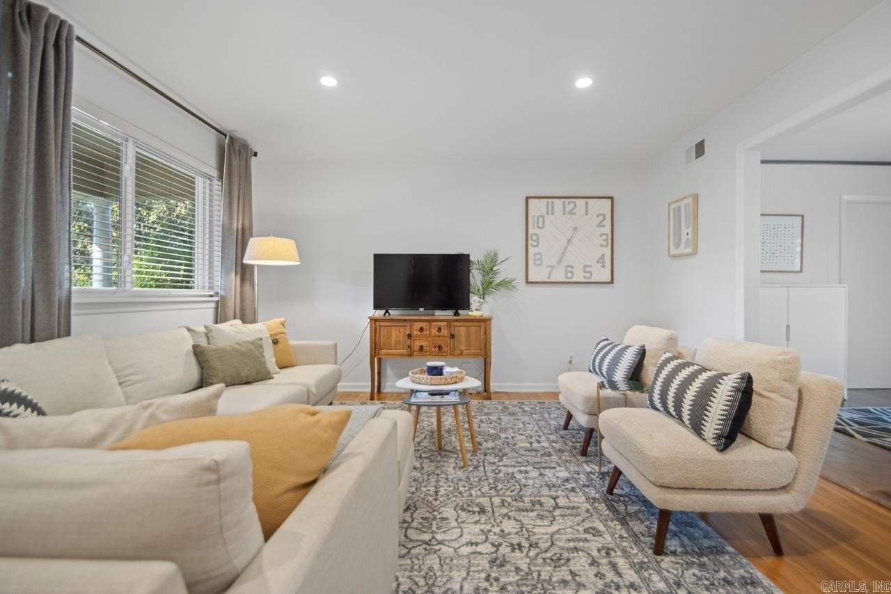 7001 Bluebird Dr - Photo 7 of 38