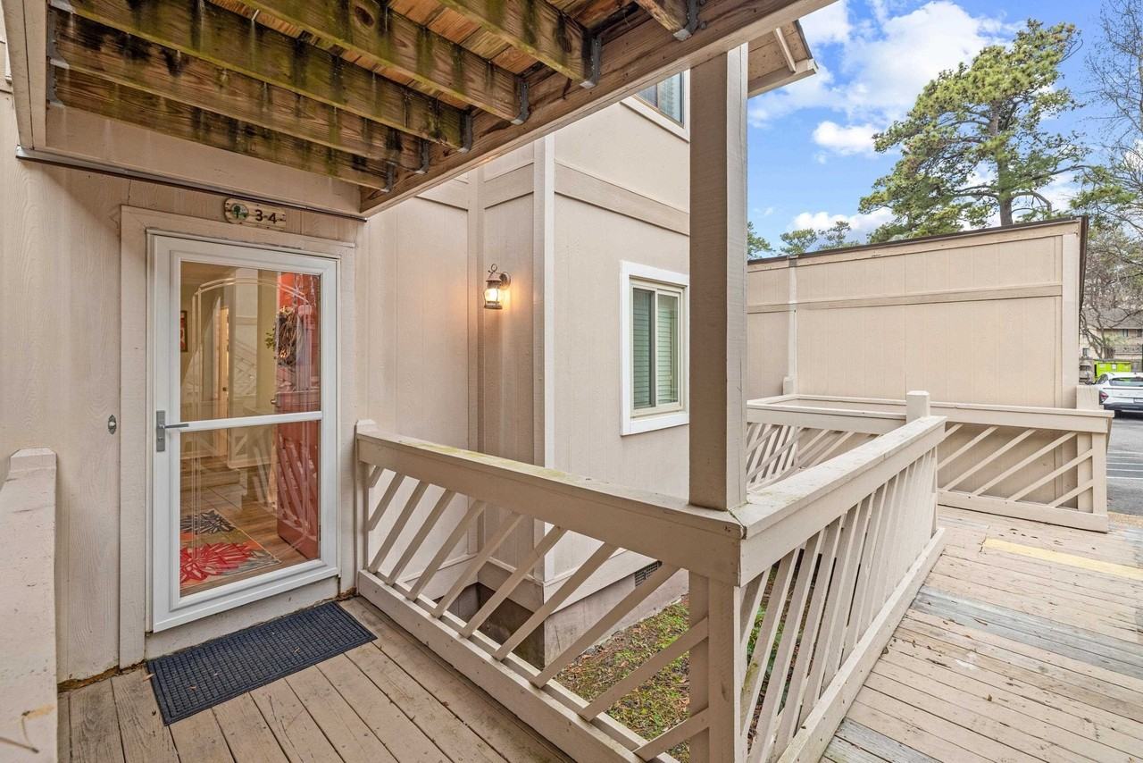 3015 Old Bryan Dr - Photo 3 of 32