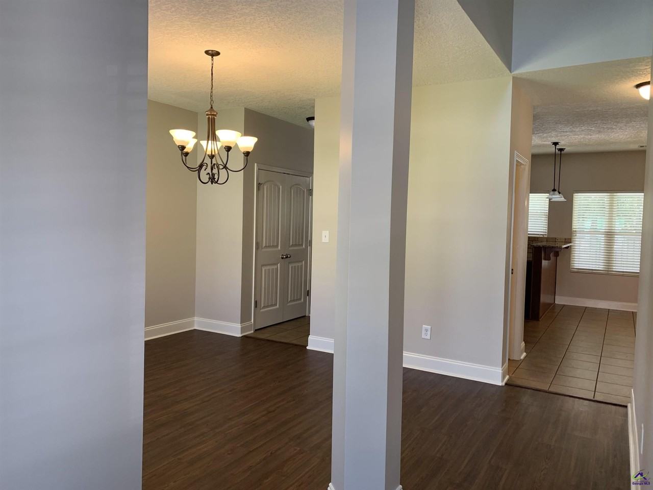 136 Forestbrooke Way - Photo 4 of 36