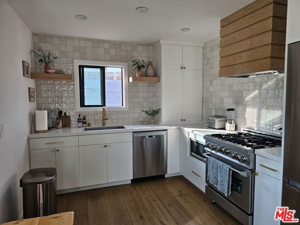 17 Sunset Ave Apt 3 #3 - Photo 2 of 27