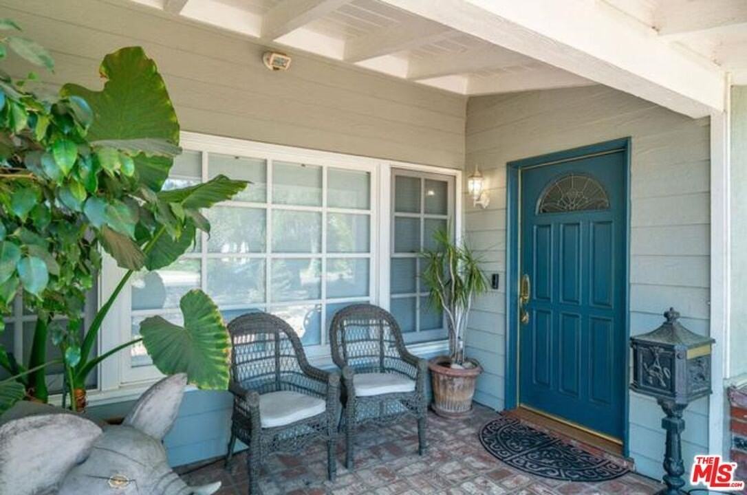 5501 Cantaloupe Ave - Photo 5 of 47