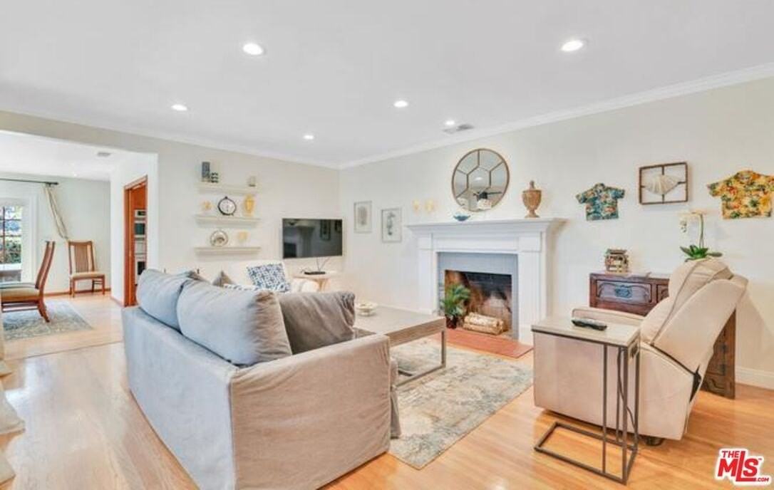 5501 Cantaloupe Ave - Photo 6 of 47