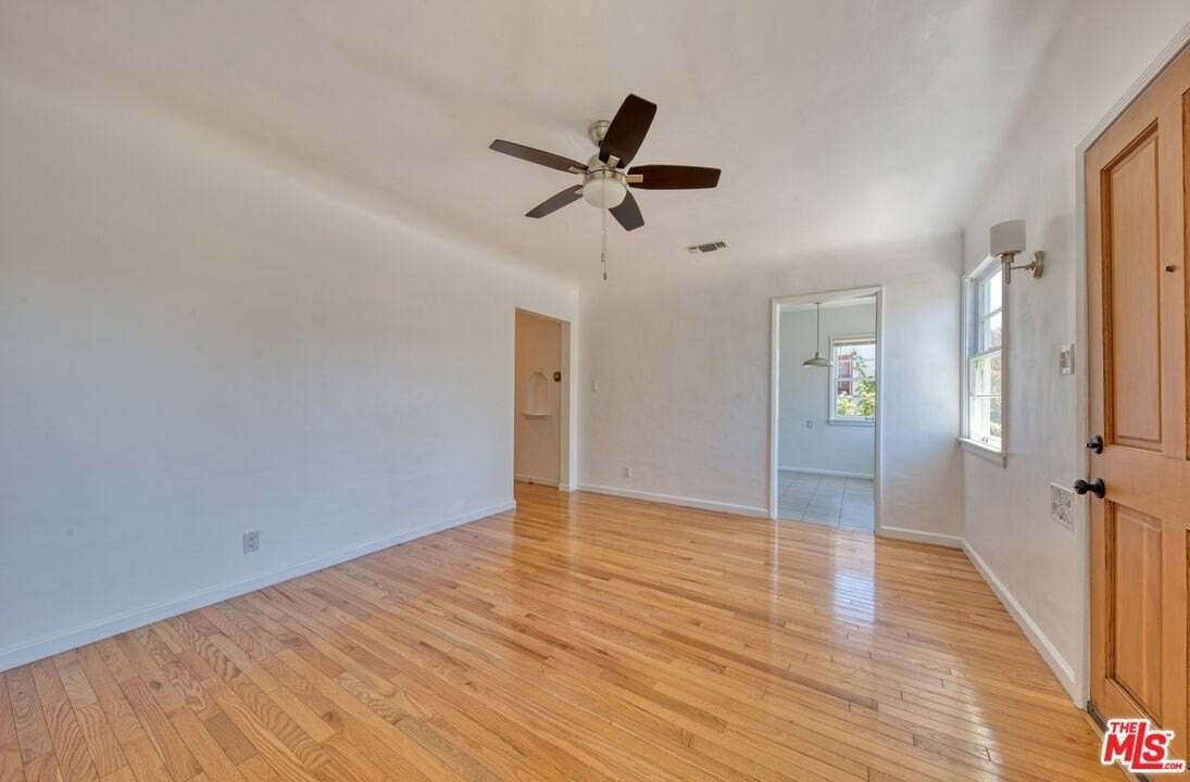 847 Commonwealth Ave - Photo 6 of 21