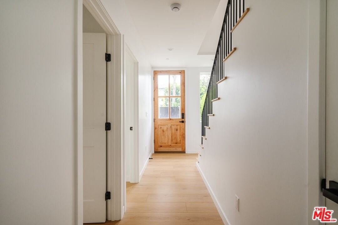 1201 1/2 N Mccadden Pl - Photo 5 of 22
