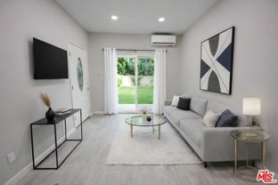 4424 Noble Ave - Photo 1 of 1