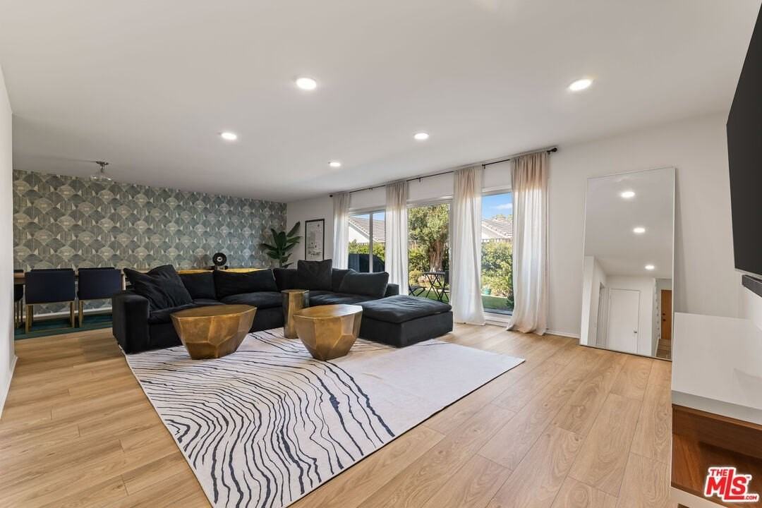 3500 W Manchester Blvd Unit 462 #462 - Photo 3 of 24