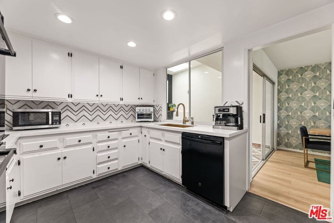 3500 W Manchester Blvd Unit 462 #462 - Photo 5 of 24