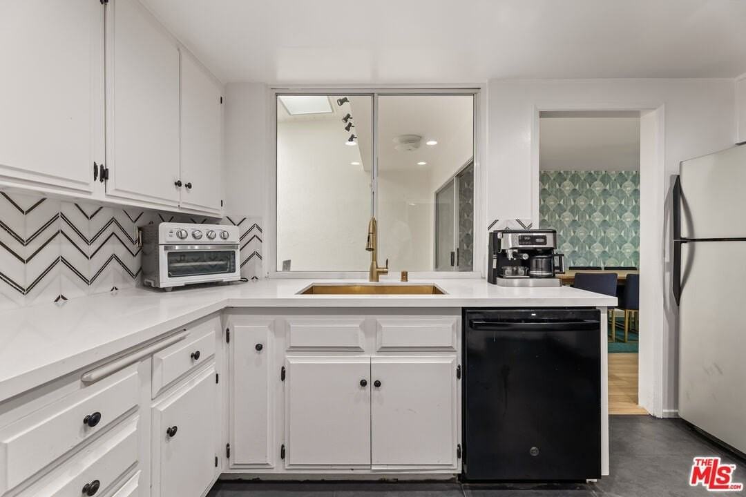 3500 W Manchester Blvd Unit 462 #462 - Photo 6 of 24