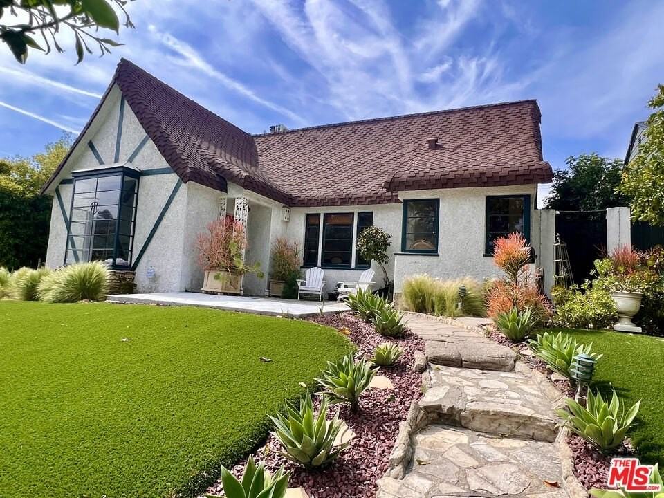 219 Winchester Ave - Photo 3 of 43